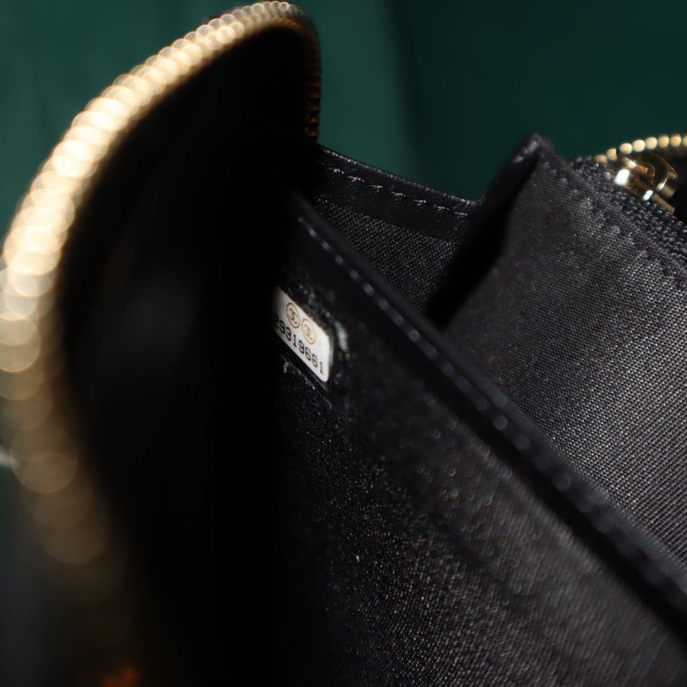 Chanel Caviar Quilted Filigree Zip Around Wallet Black - Picture 4 of 8